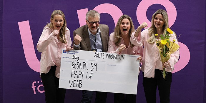 Bild på vinnnarna av årets innovation 2025 och prisutdelare.